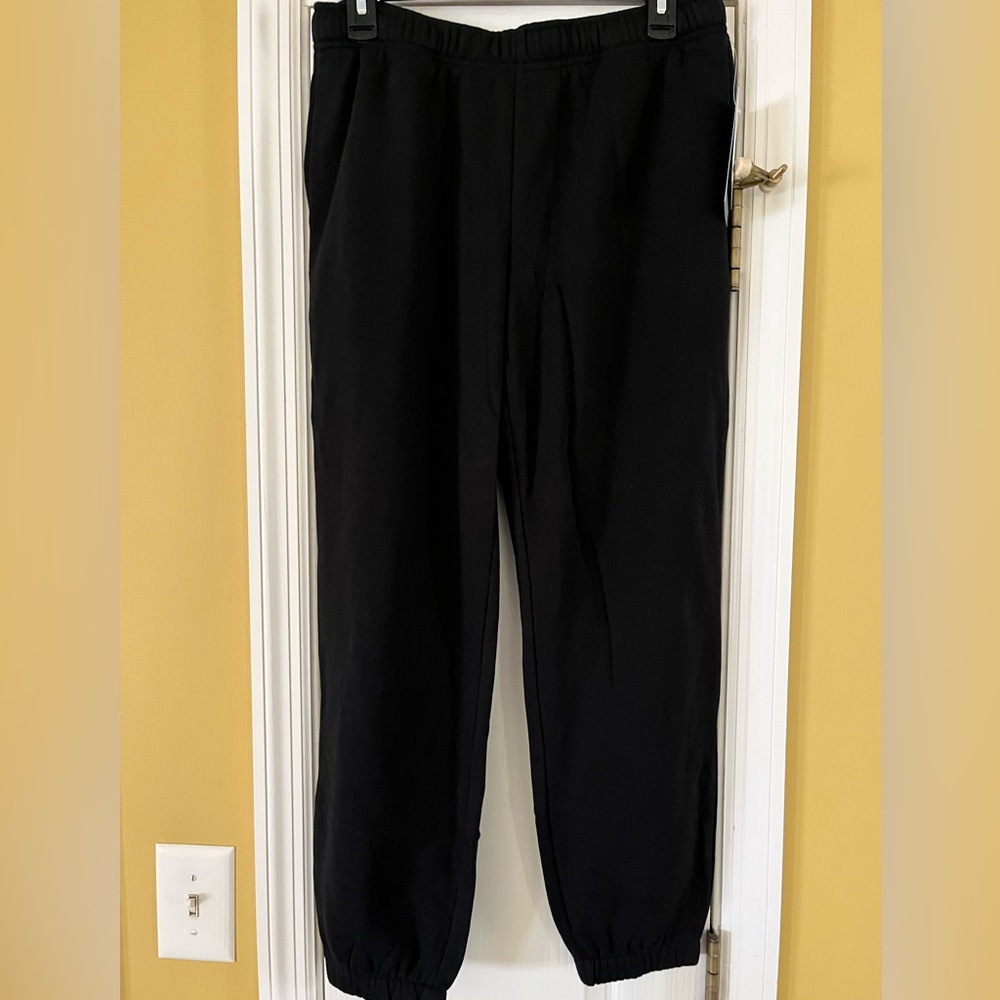 NWT Women’s Leisure Studio Mid-Rise Fleece Essentials Joggers Universal Threads